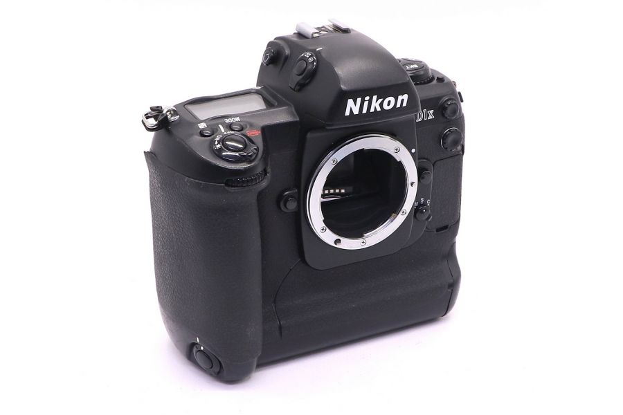 Nikon D1X body (Japan, 2001)
