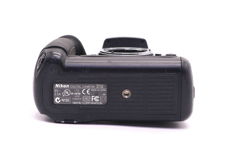 Nikon D1X body (Japan, 2001)