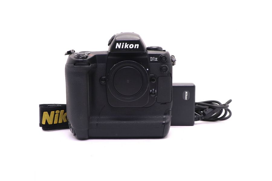 Nikon D1X body (Japan, 2001)