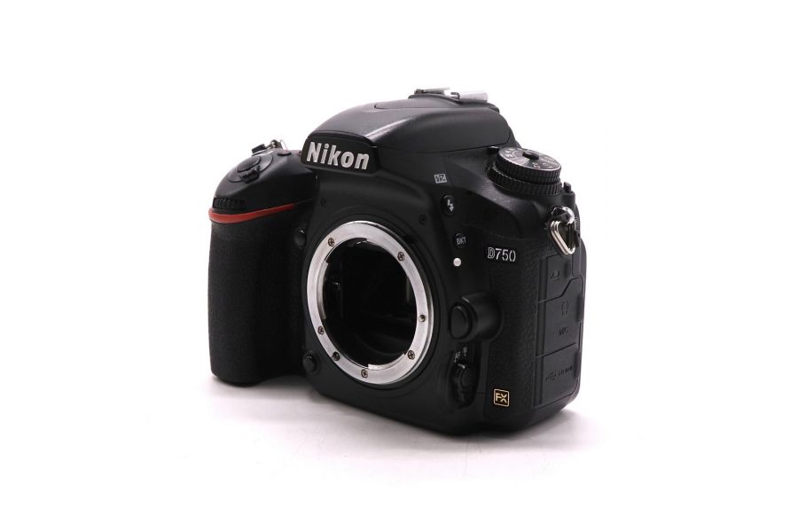 Nikon D750 body в упаковке (пробег 33935 кадров)