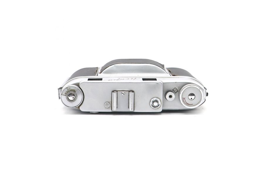 Искра среднеформатная дальномерная камера (1961)