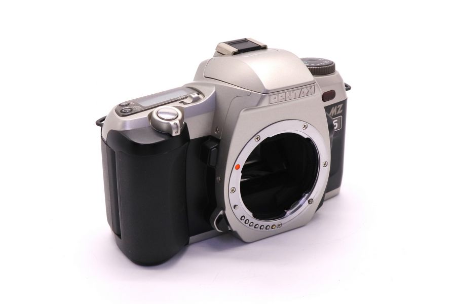 Pentax MZ-6 body Date