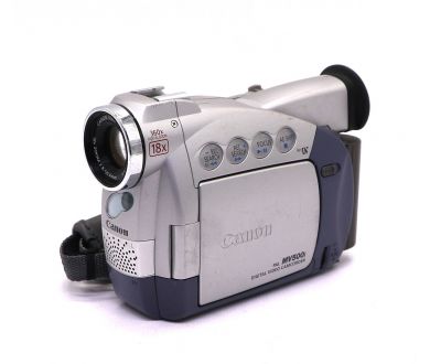 Видеокамера Canon MV500i