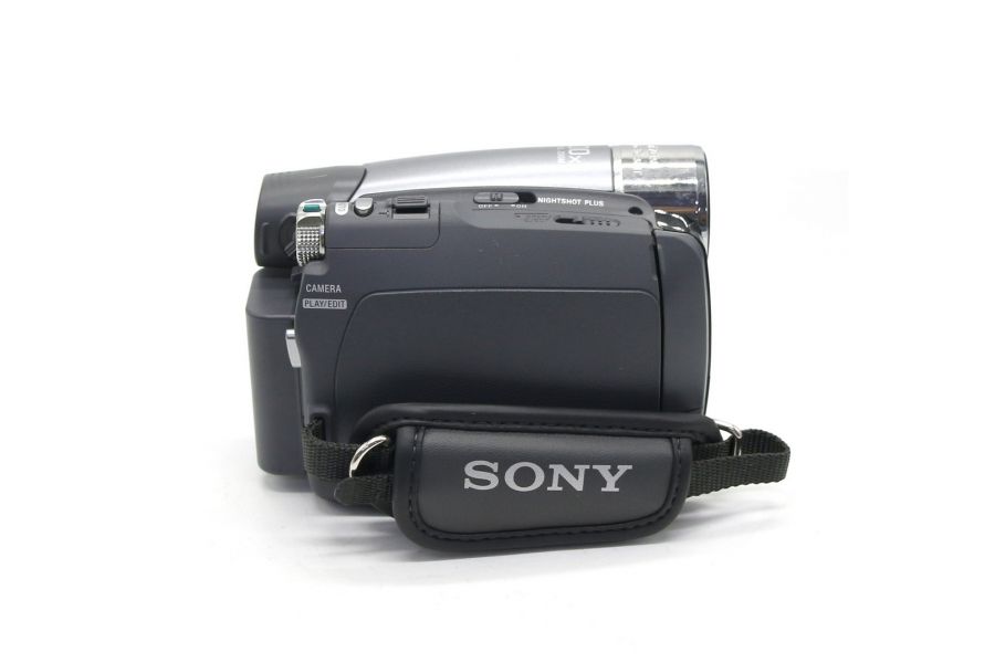 Видеокамера Sony DCR-HC26E в упаковке