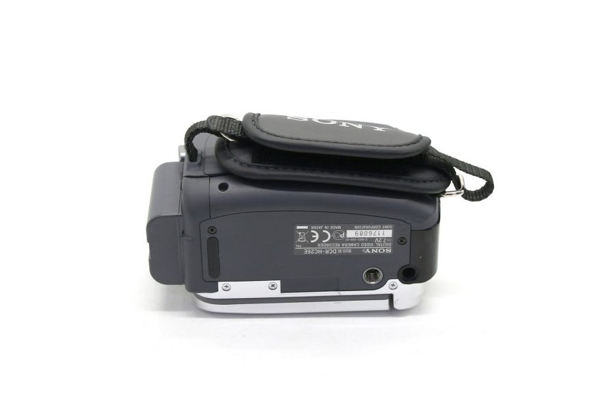 Видеокамера Sony DCR-HC26E в упаковке