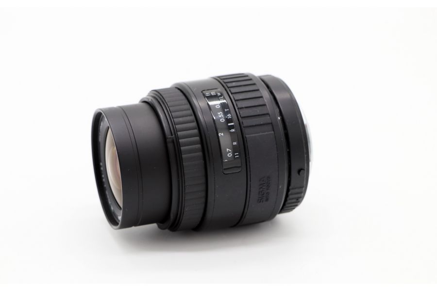 Sigma AF 28-70mm f/3.5-4.5 MC UC Zoom