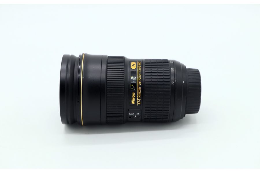 Nikon 24-70mm f/2.8G ED AF-S Nikkor, Japan