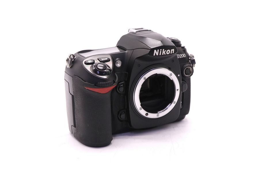 Nikon D200 body (пробег 111290 кадров)
