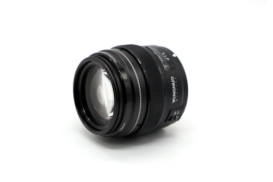 YongNuo YN 100mm f/2 Nikon F
