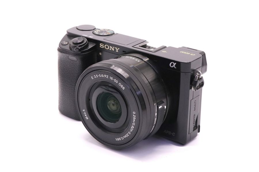 Sony A6000 ILCE-6000 kit в упаковке (пробег 75300 кадров)