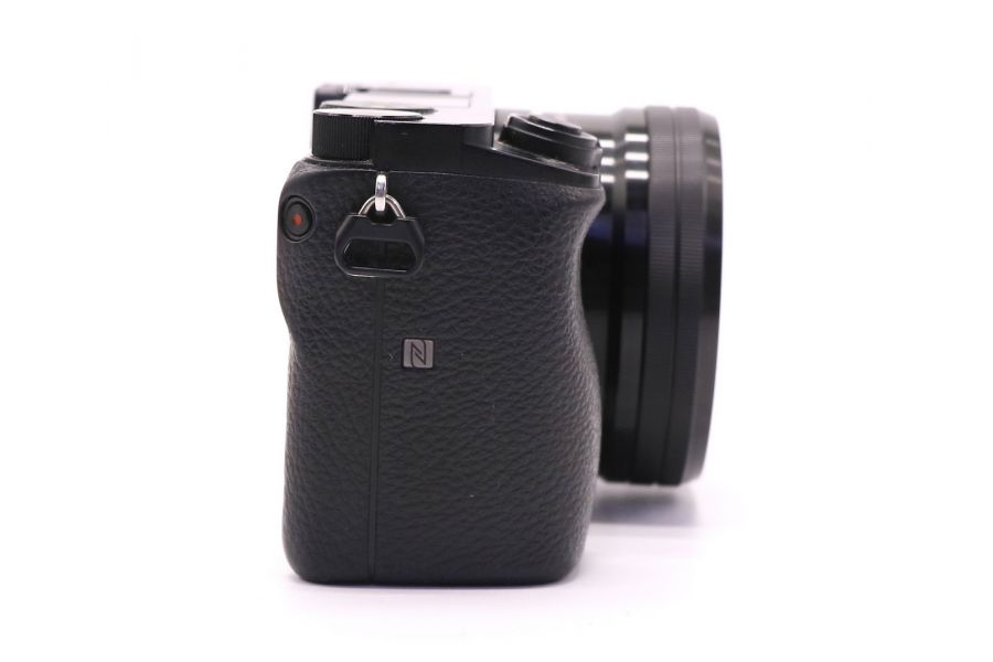 Sony A6000 ILCE-6000 kit в упаковке (пробег 75300 кадров)