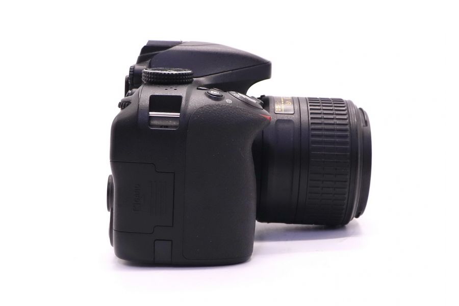 Nikon D3300 kit (пробег 3515 кадров)