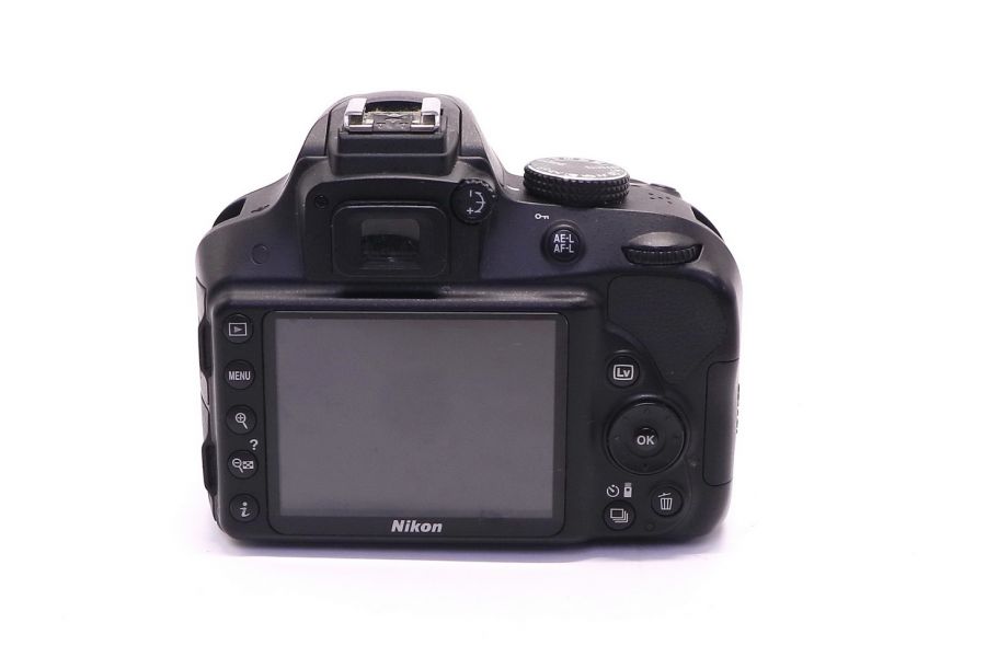 Nikon D3300 kit (пробег 3515 кадров)