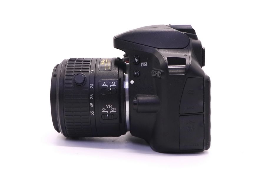 Nikon D3300 kit (пробег 3515 кадров)