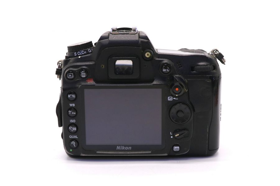 Nikon D7000 body (пробег 842095 кадров)