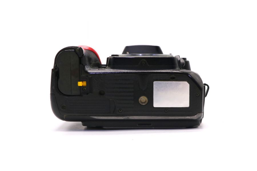 Nikon D7000 body (пробег 842095 кадров)