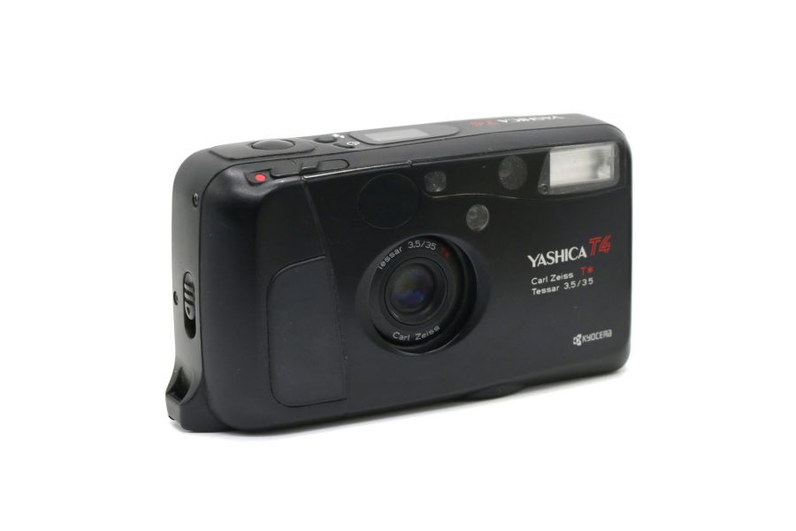 Yashica T4