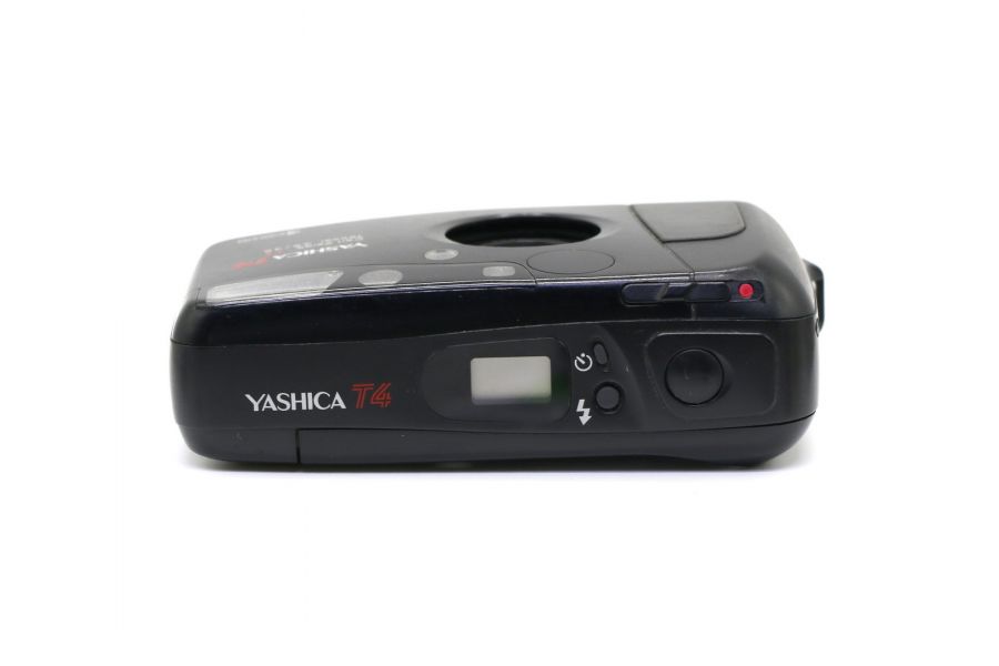 Yashica T4