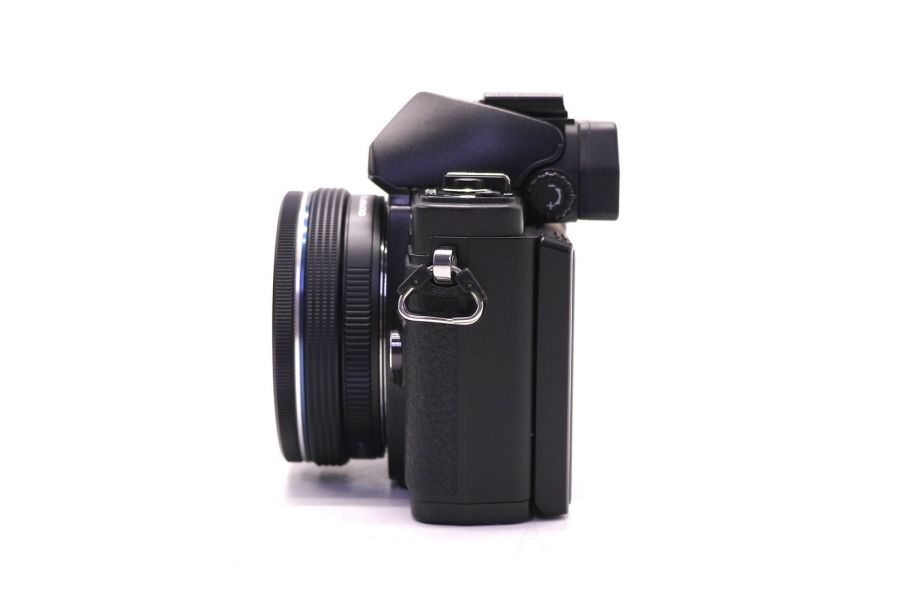 Olympus OM-D E-M10 Mark II kit в упаковке черный (пробег 6400 кадров)