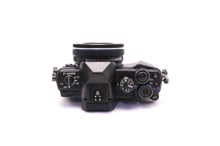 Olympus OM-D E-M10 Mark II kit в упаковке черный (пробег 6400 кадров)