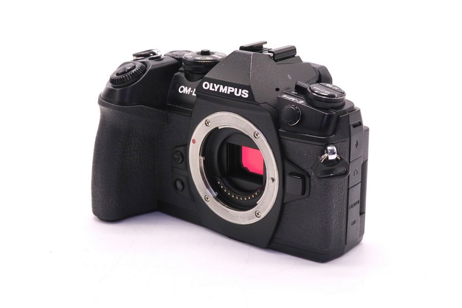 Olympus OM-D E-M1 Mark II body в упаковке (пробег 1620 кадров)