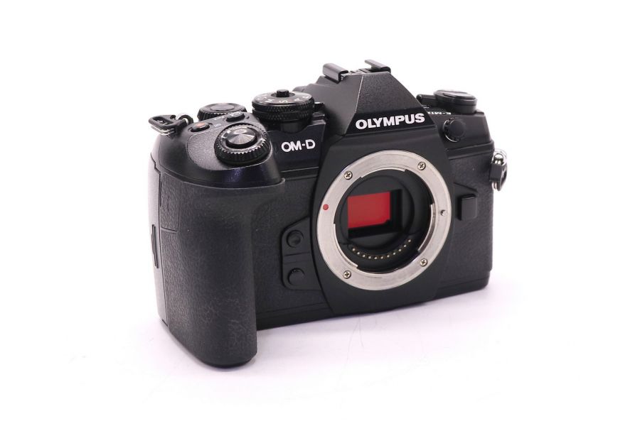 Olympus OM-D E-M1 Mark II body в упаковке (пробег 1620 кадров)