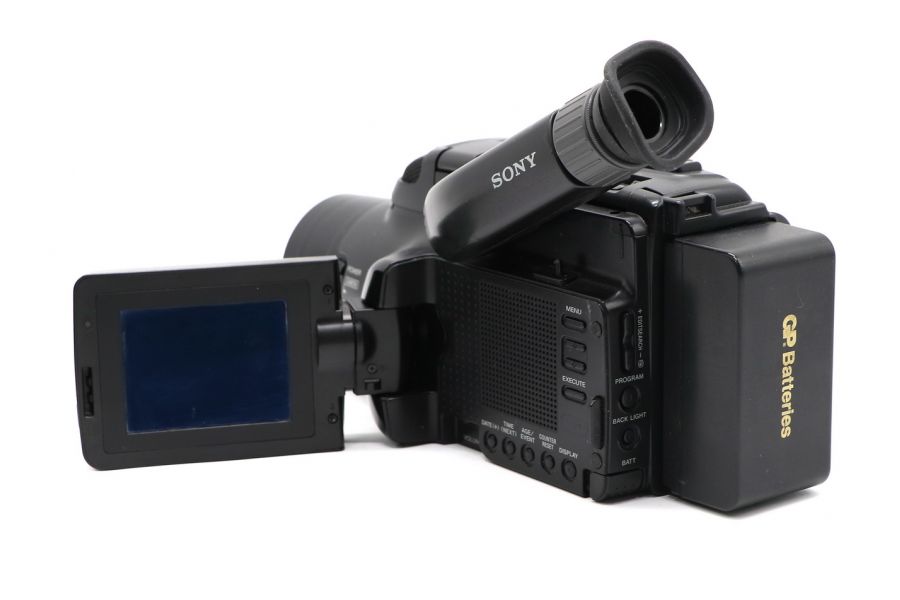 Видеокамера Sony CCD-FX730VE