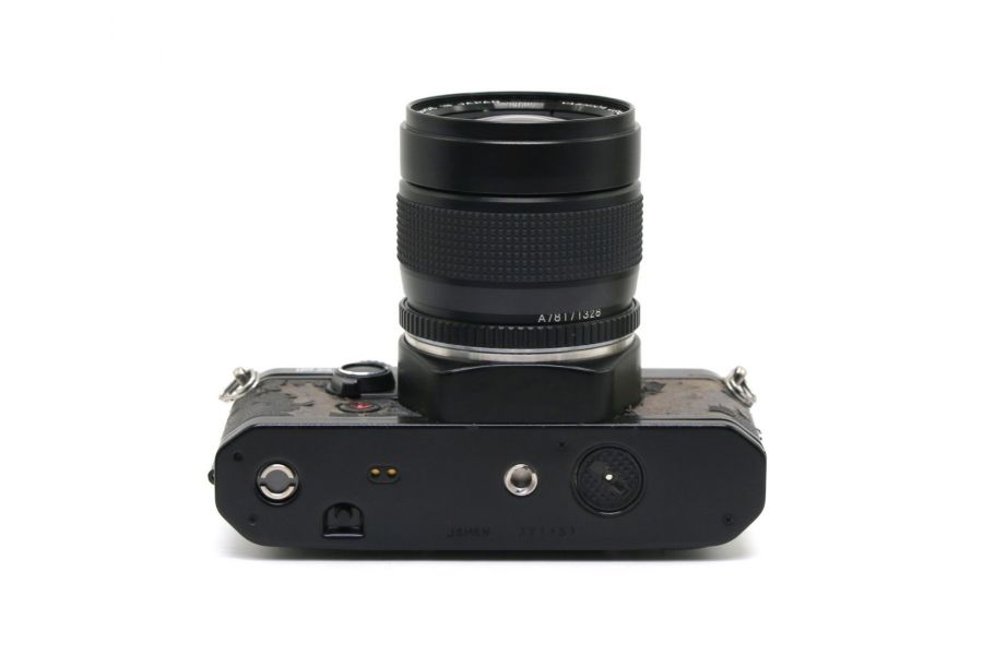 Yashica FX-D Quartz kit 42-75mm f/3.5-4.5