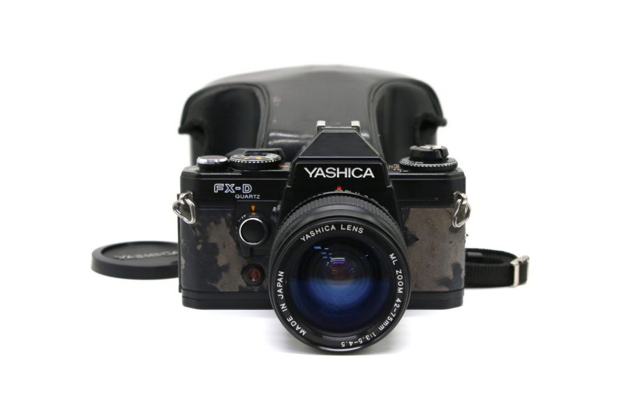 Yashica FX-D Quartz kit 42-75mm f/3.5-4.5