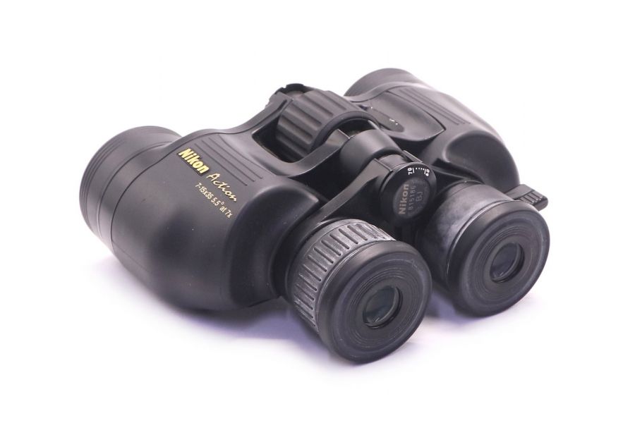 Бинокль Nikon Action 7-15x35
