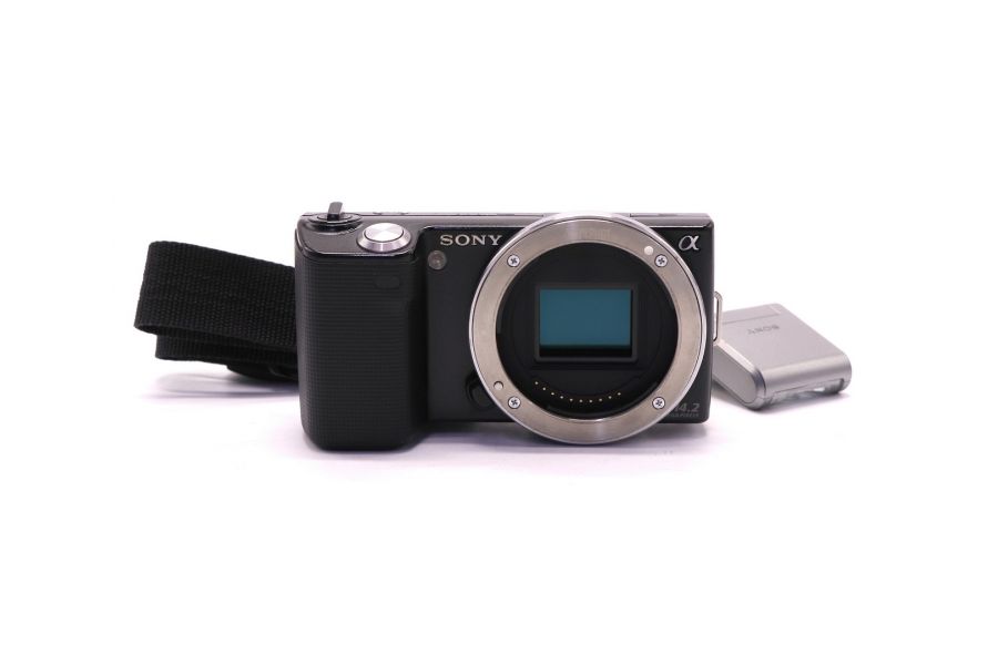 Фотокамера Sony Nex-5 body (пробег 17095 кадров)