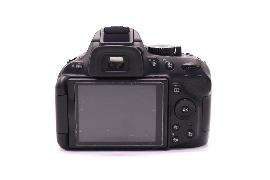 Nikon D5200 body (пробег 440 кадров)