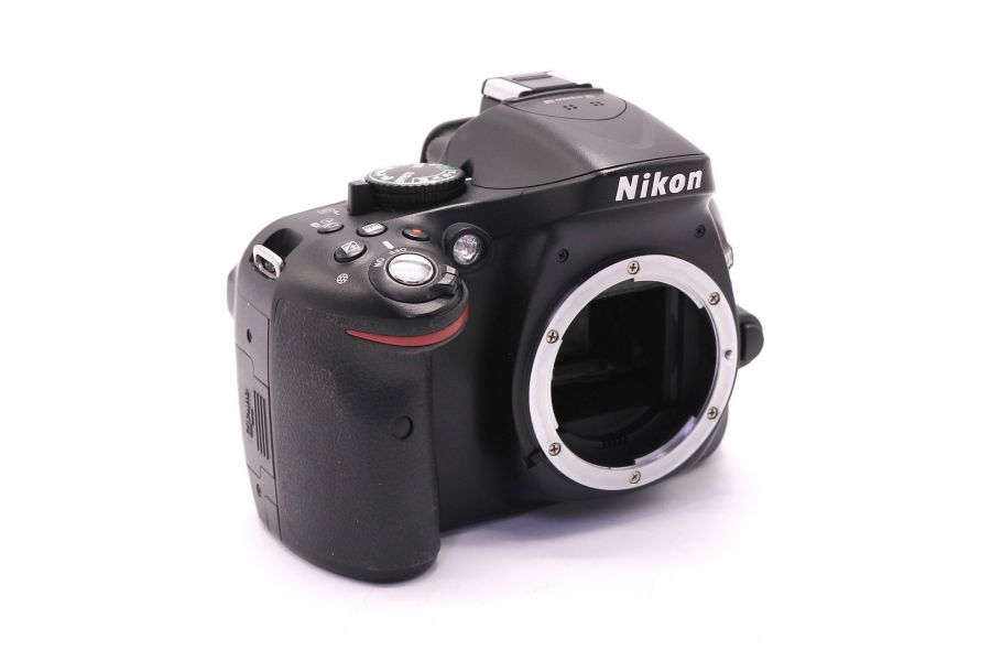 Nikon D5200 body (пробег 440 кадров)