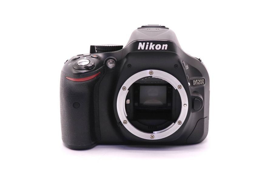 Nikon D5200 body (пробег 440 кадров)