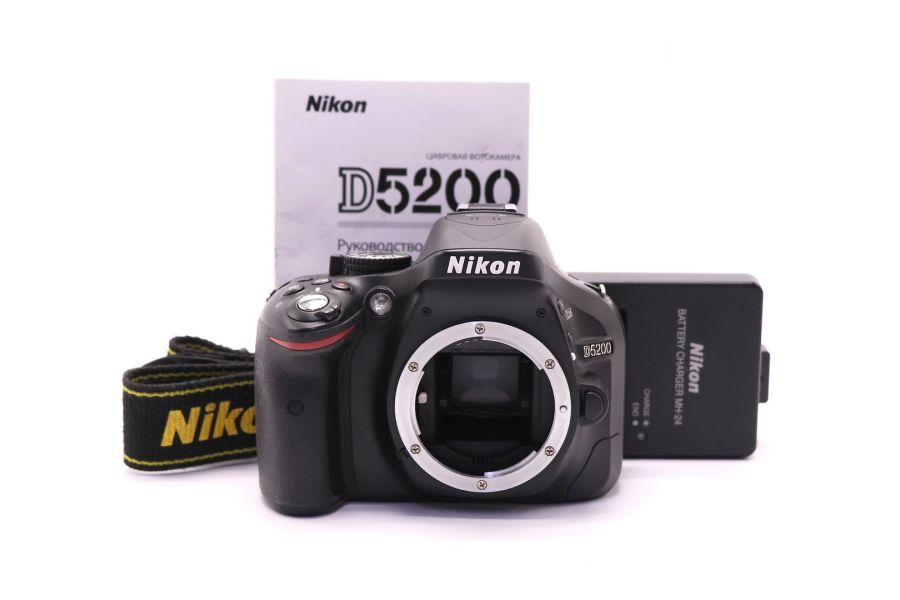 Nikon D5200 body (пробег 440 кадров)