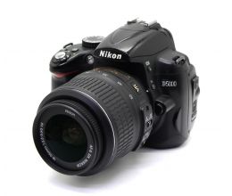 Nikon D5000 kit (пробег 25120 кадров)