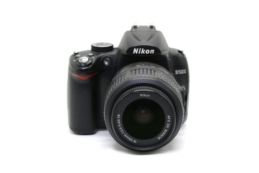 Nikon D5000 kit в упаковке (пробег 44510 кадров)