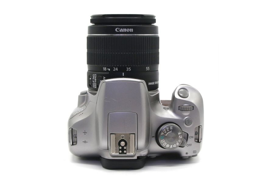 Canon EOS 1300D kit (пробег 28290 кадров)