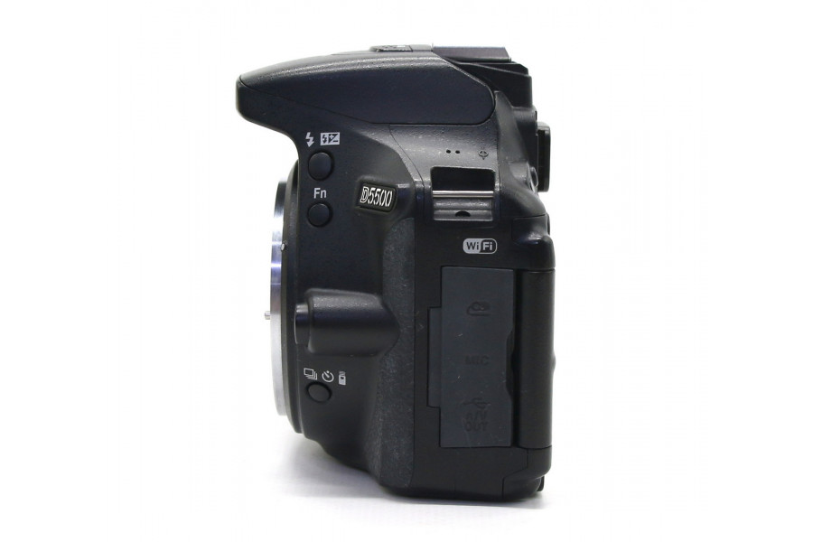 Nikon D5500 body в упаковке (пробег 16860 кадров)