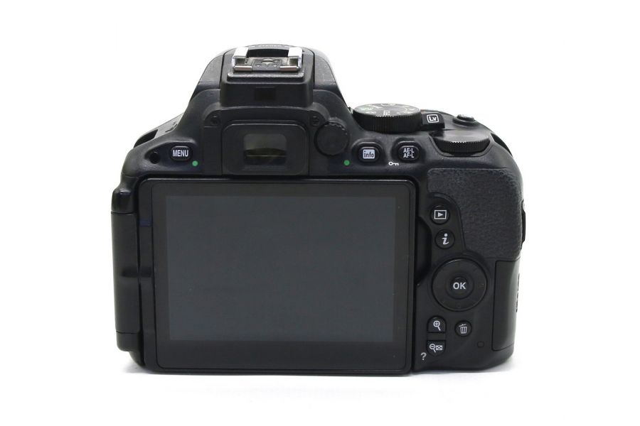 Nikon D5500 body в упаковке (пробег 16860 кадров)