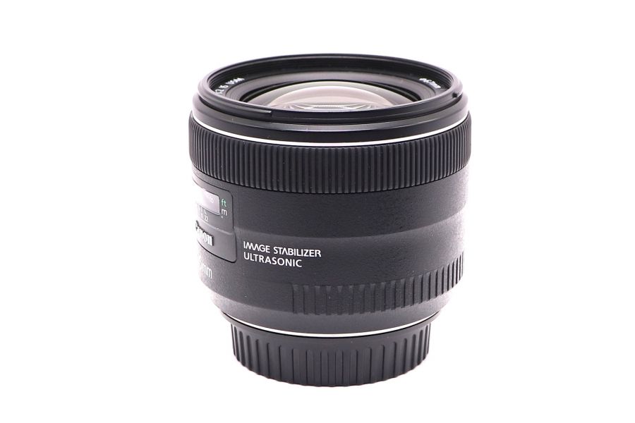 Canon EF 35mm f/2 IS USM в упаковке