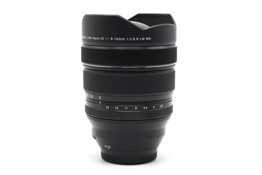 Fujinon XF 8-16mm f/2.8R LM WR в упаковке
