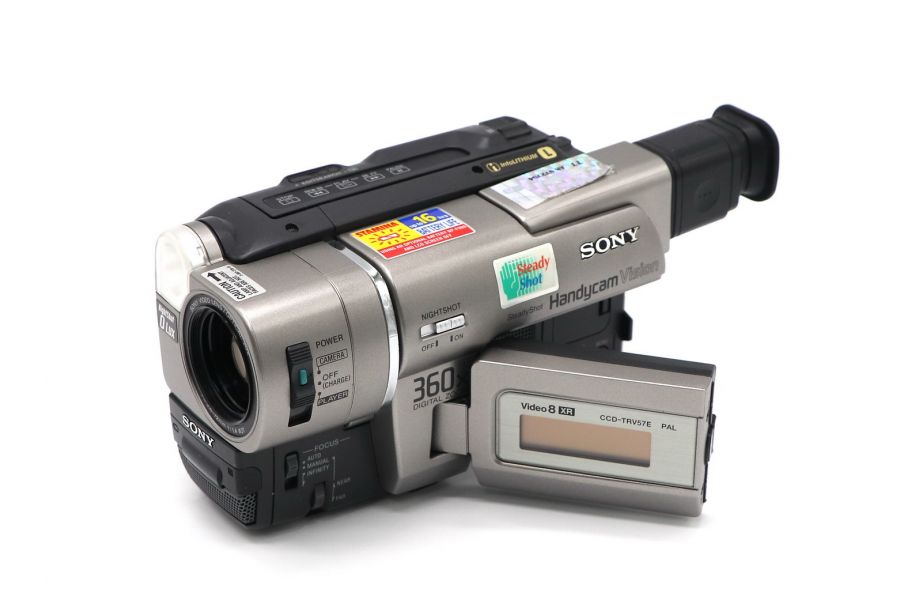 Видеокамера Sony CCD-TRV57E