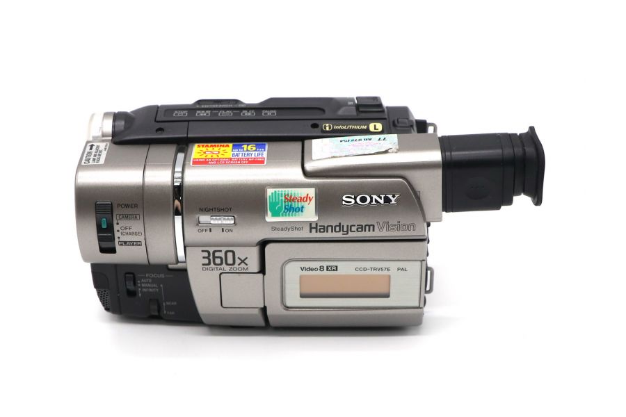 Видеокамера Sony CCD-TRV57E