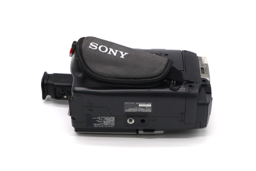 Видеокамера Sony CCD-TRV57E