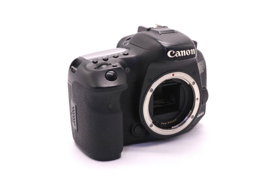 Canon EOS 7D Mark II body (пробег 31710 кадров)