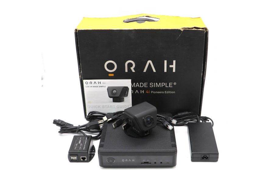 360-градусная камера VideoStich Orah 4i в упаковке