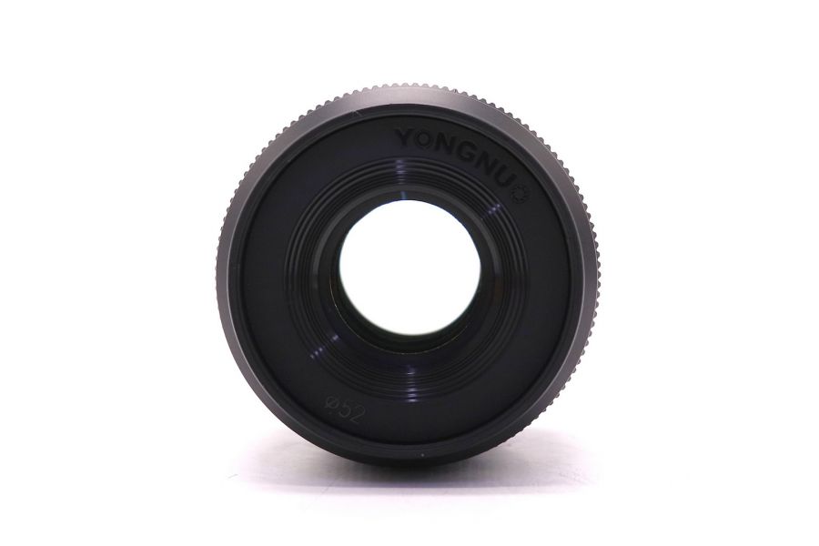 Объектив YongNuo 42.5mm f/1.7M II для Micro 4/3 в упаковке