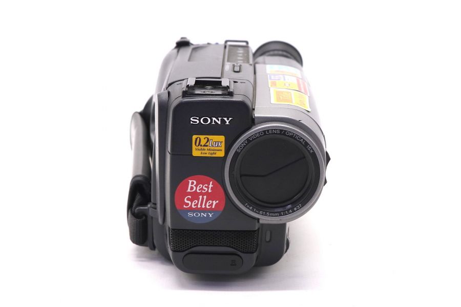 Видеокамера Sony Handycam CCD-TR502E