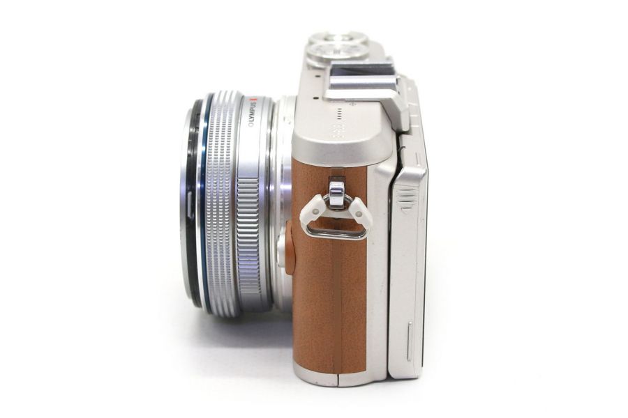 Olympus Pen E-PL8 kit (пробег 5090 кадров)